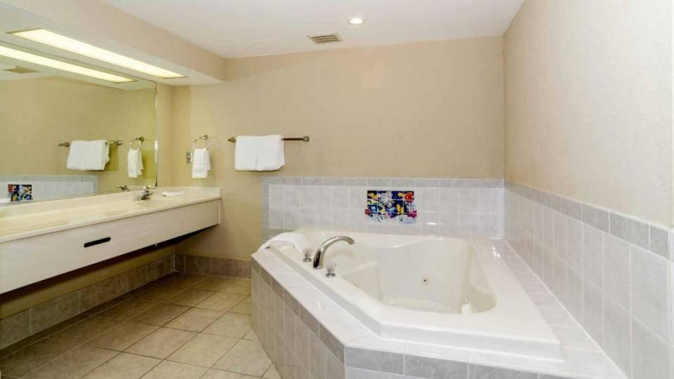 Motel 6-Newark, De Eksteriør billede