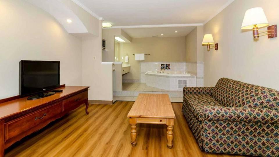 Motel 6-Newark, De Eksteriør billede