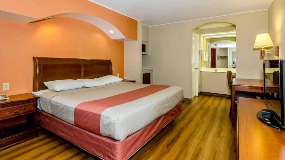 Motel 6-Newark, De Eksteriør billede