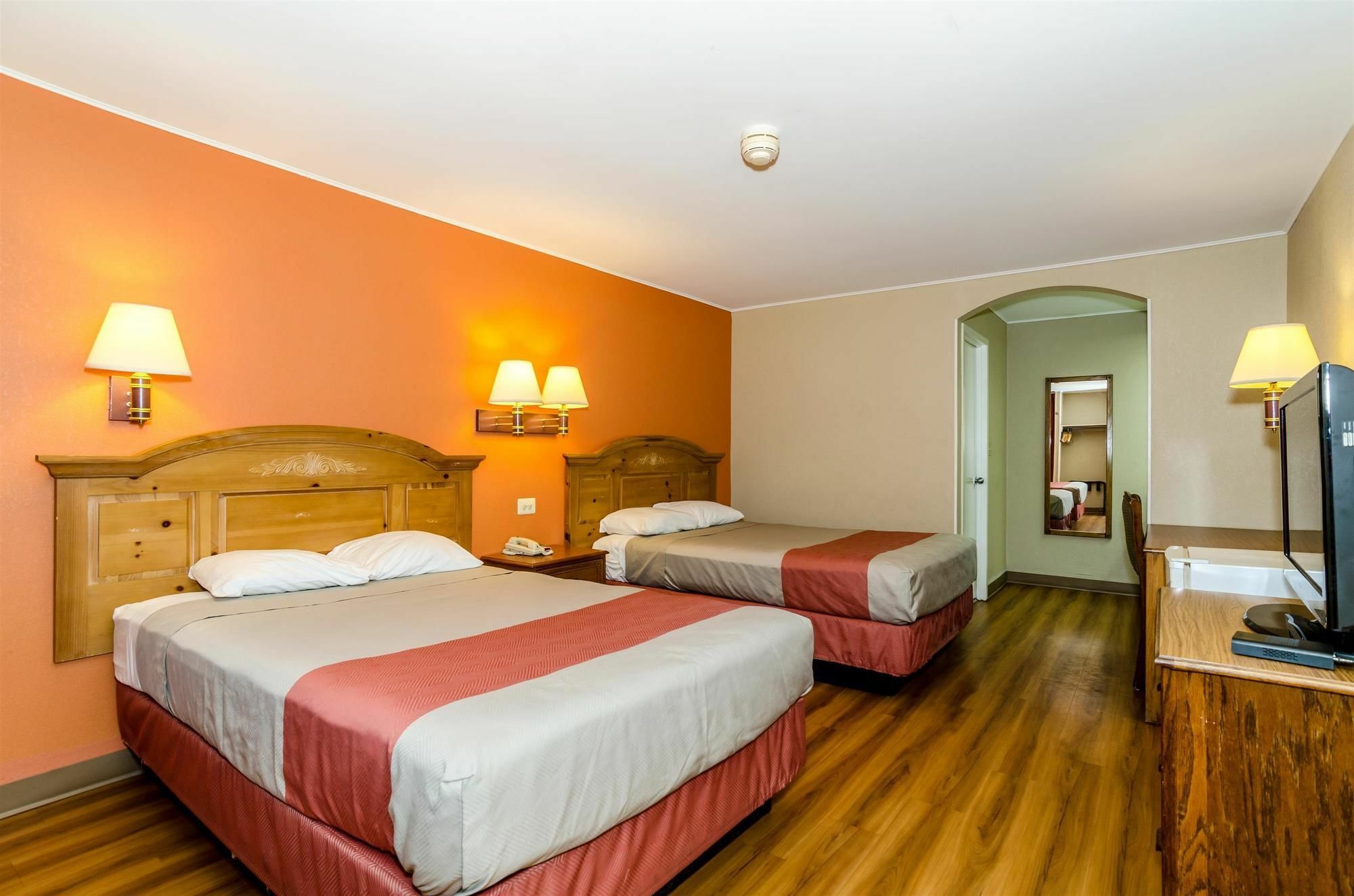 Motel 6-Newark, De Eksteriør billede