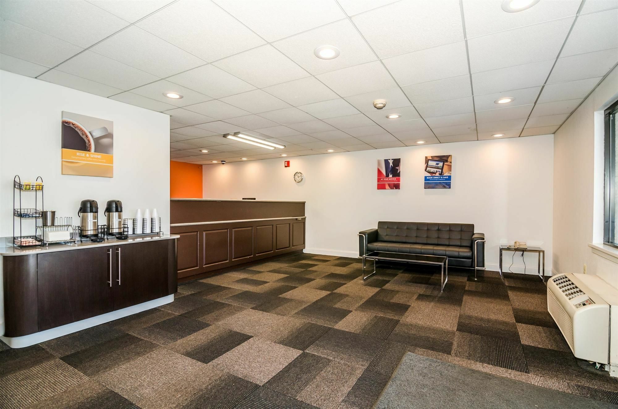 Motel 6-Newark, De Eksteriør billede