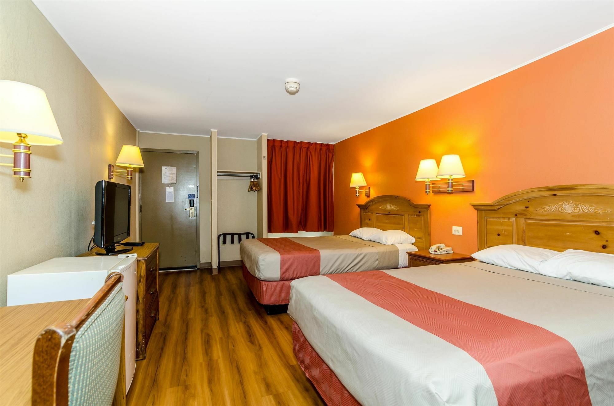 Motel 6-Newark, De Eksteriør billede