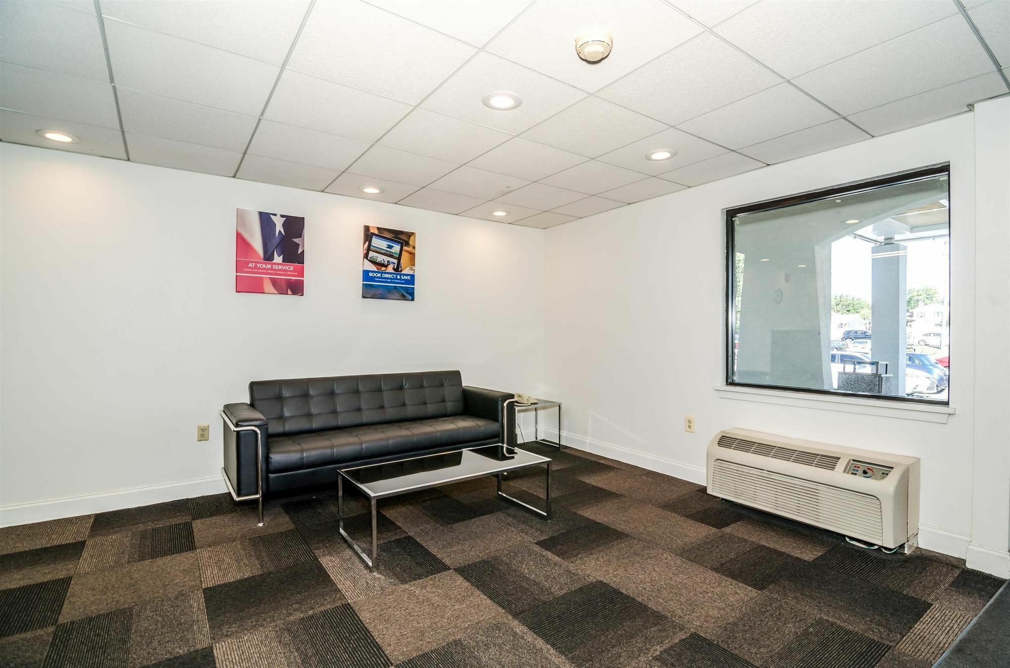 Motel 6-Newark, De Eksteriør billede