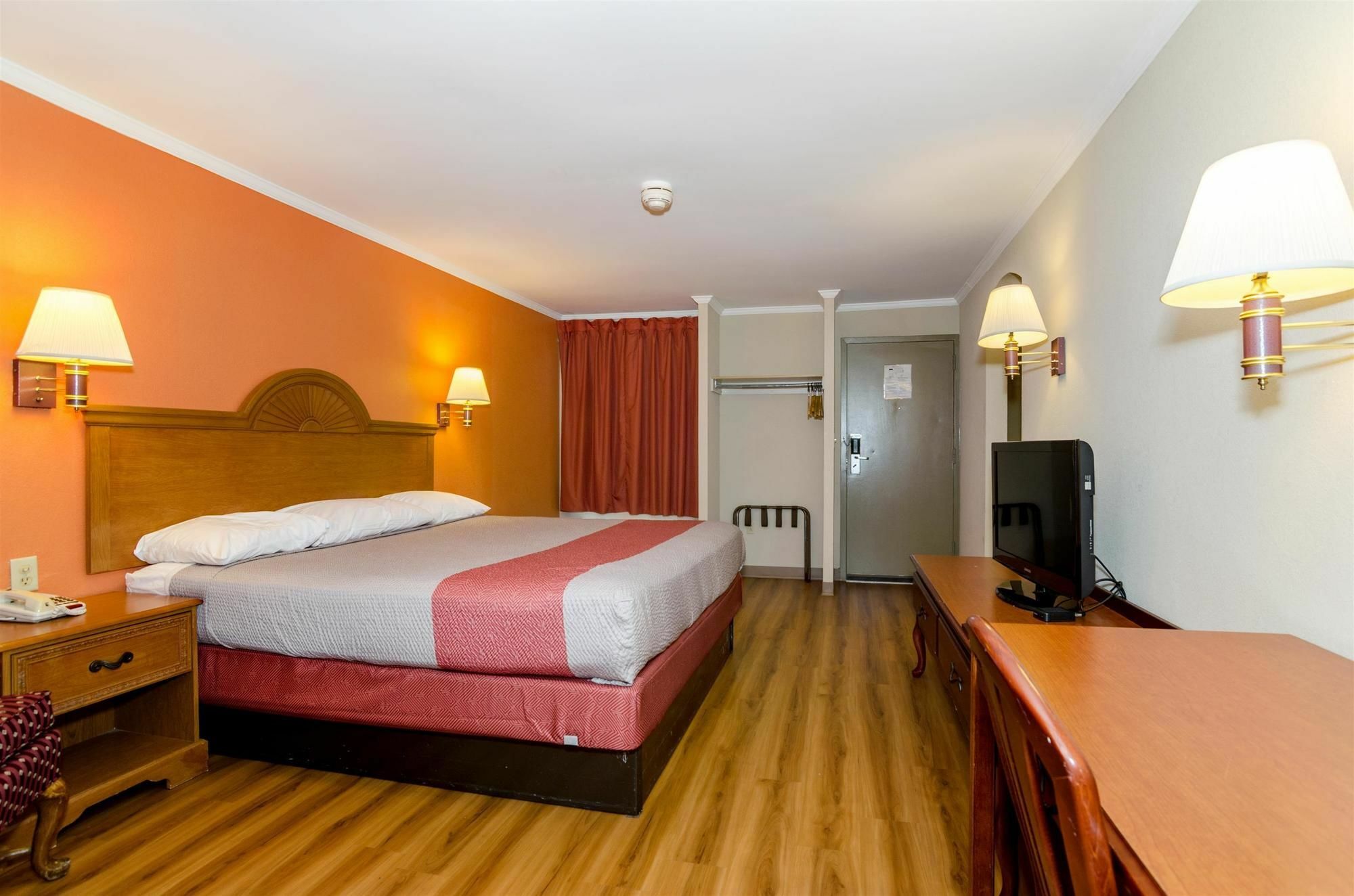 Motel 6-Newark, De Eksteriør billede