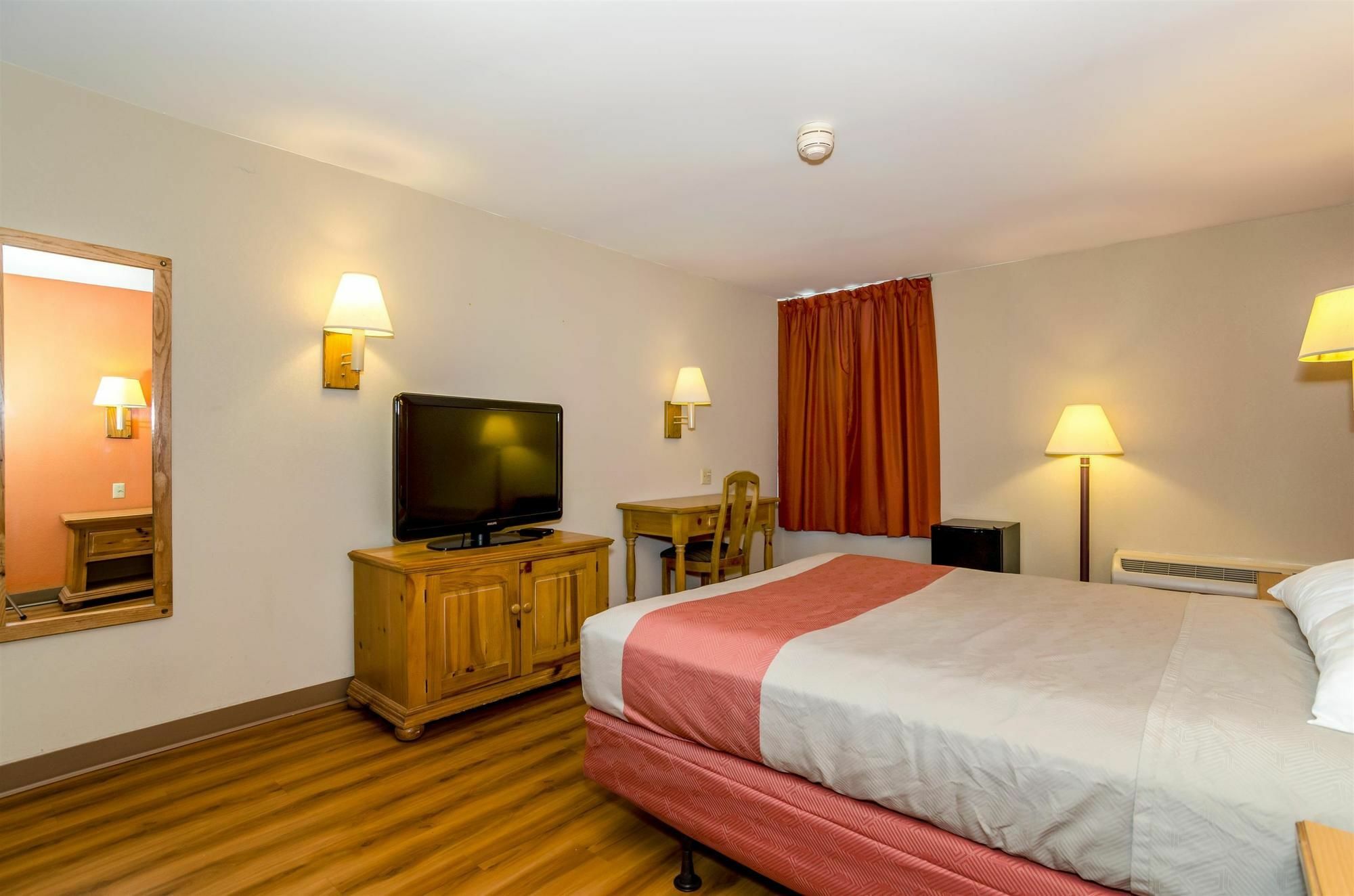 Motel 6-Newark, De Eksteriør billede