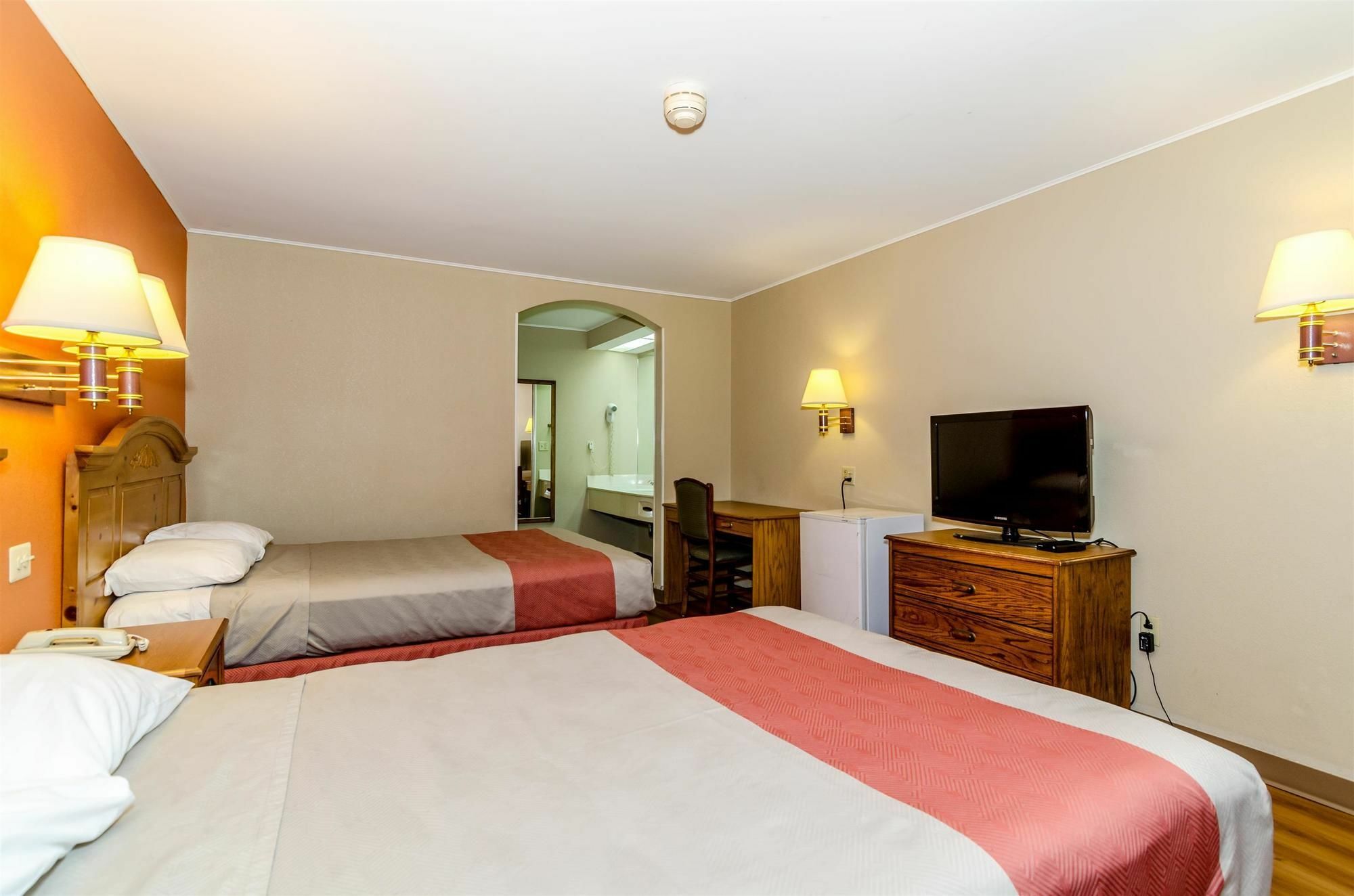 Motel 6-Newark, De Eksteriør billede