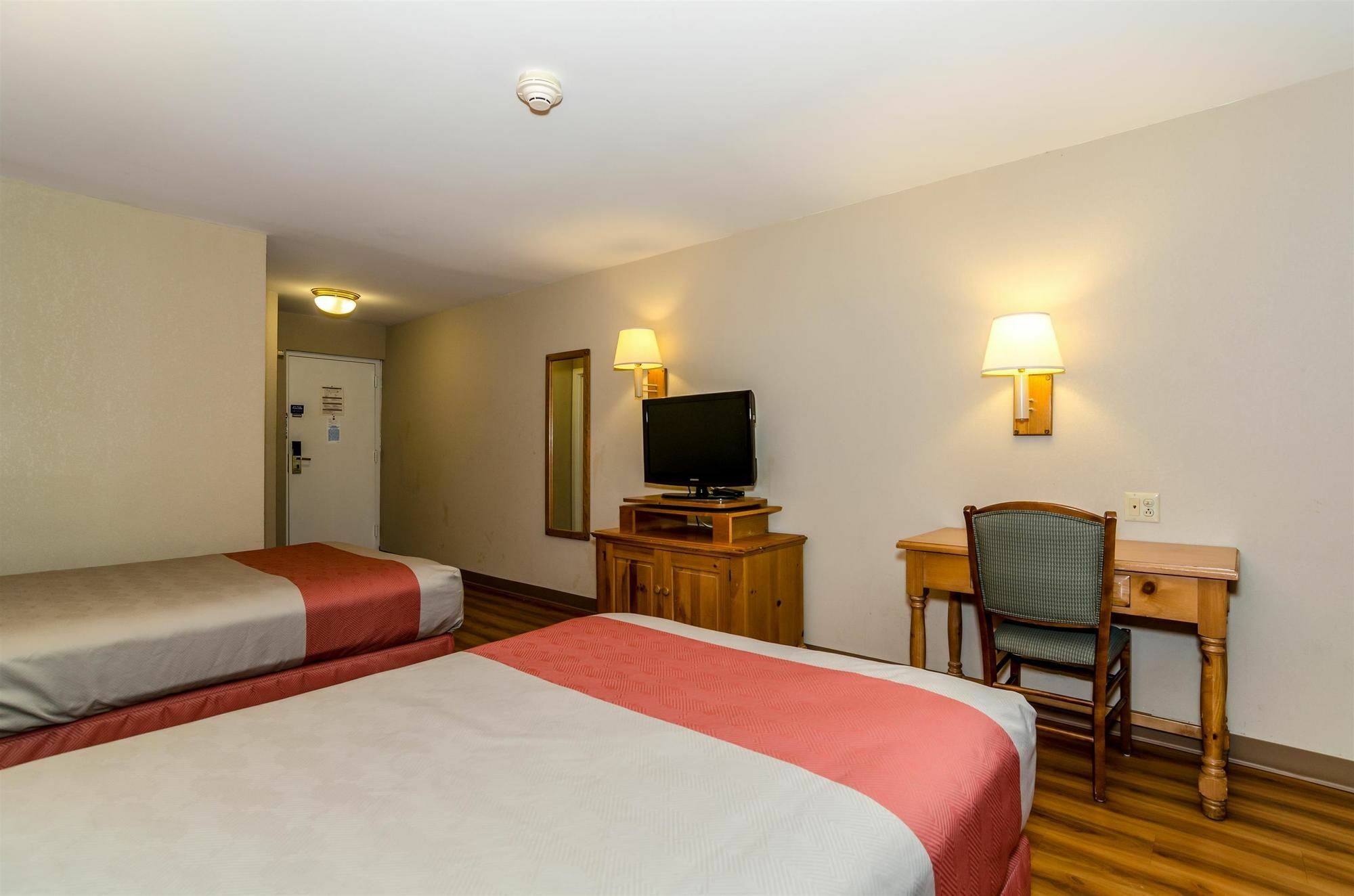 Motel 6-Newark, De Eksteriør billede